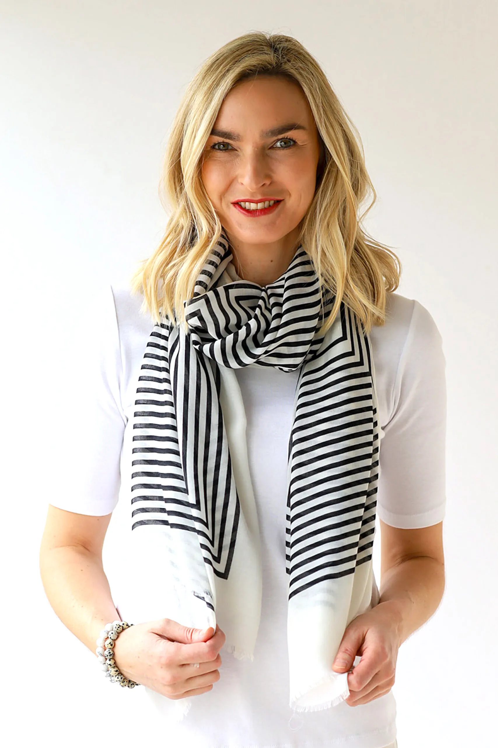 Archer House Scarf - Symmetrical Black