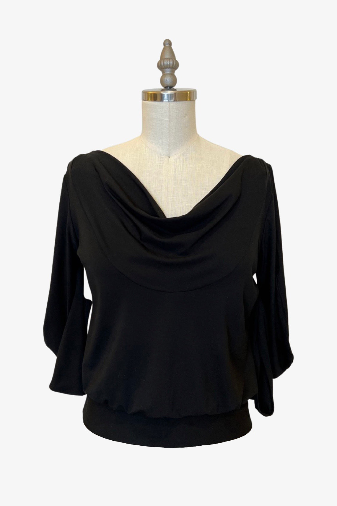 C-Sleeve Banded Top | Black Bamboo