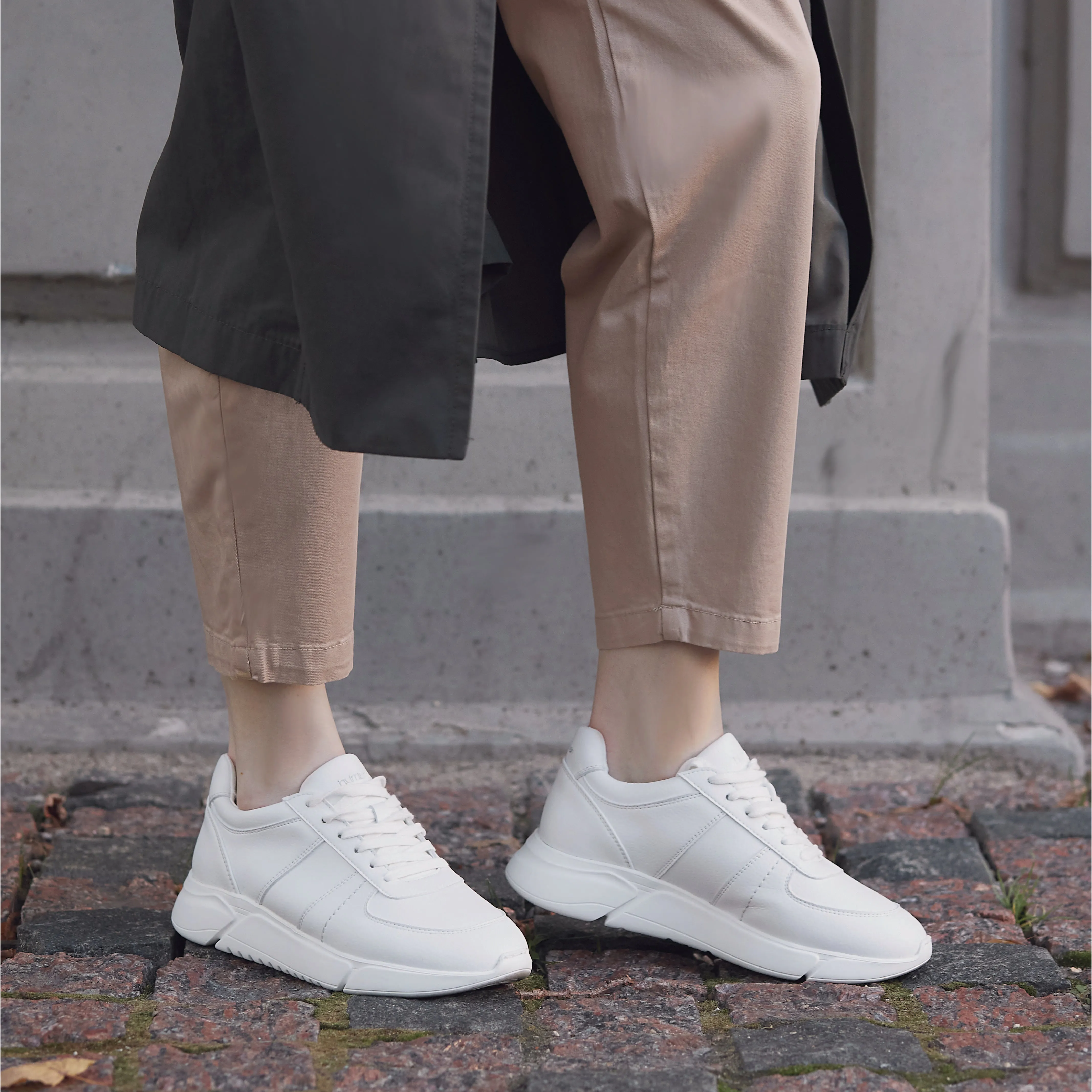 Challenge V3 Sustainable Sneaker - White