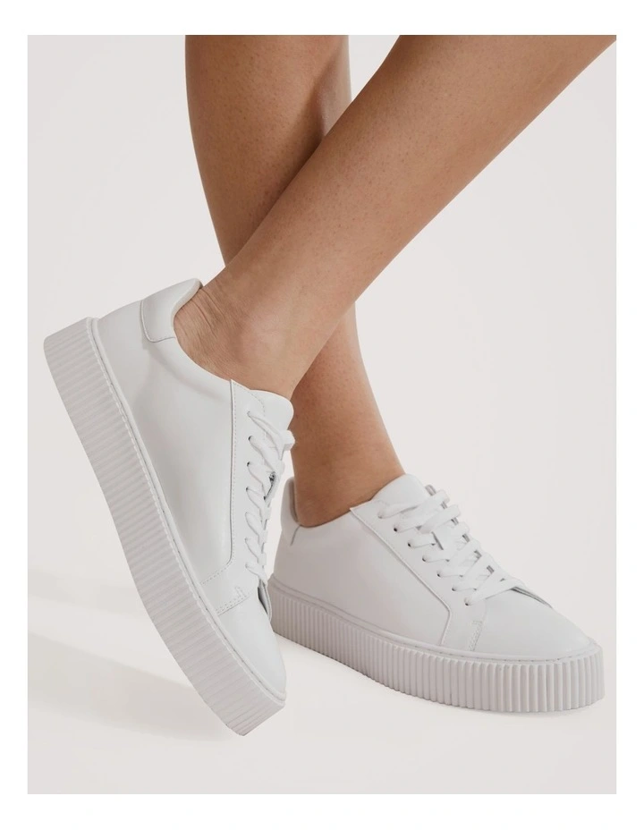 Freya Sneaker in White