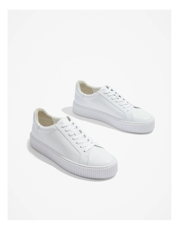 Freya Sneaker in White