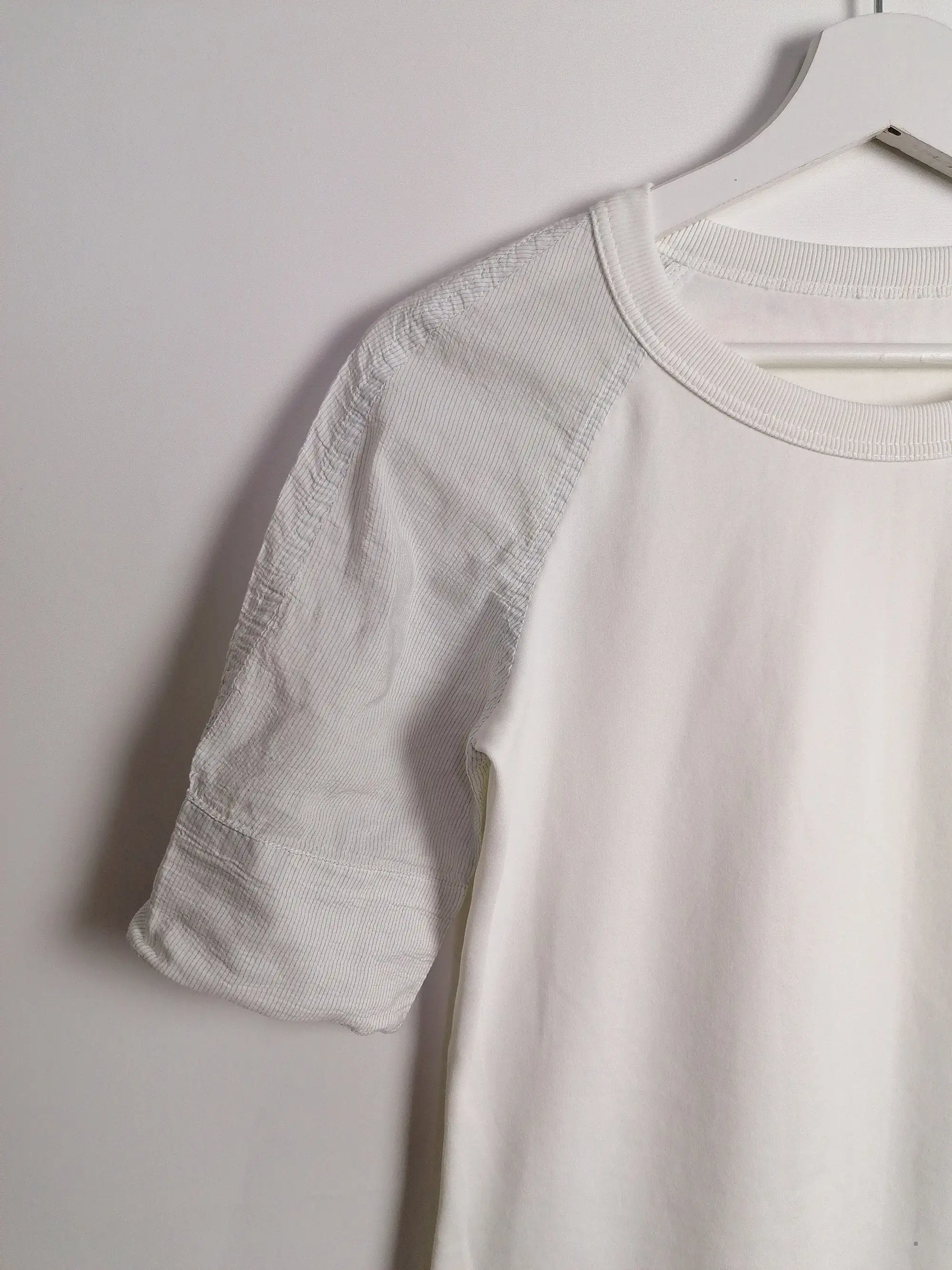 MARC CAIN Puffy Sleeves Top in White - size XS-S