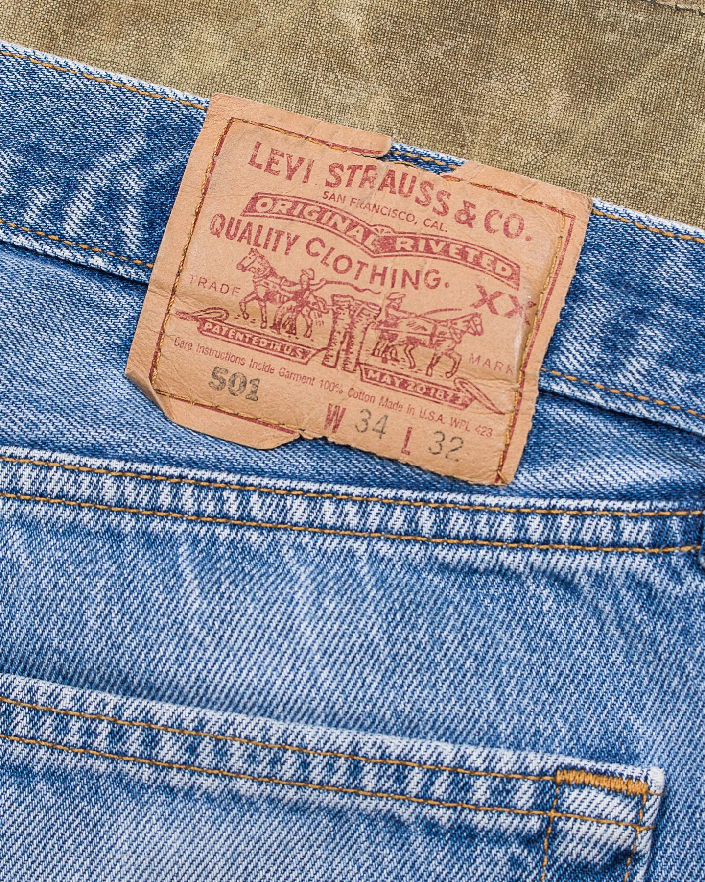 No. 10 Vintage 1990's Made in USA Levi's 501 Jeans W34