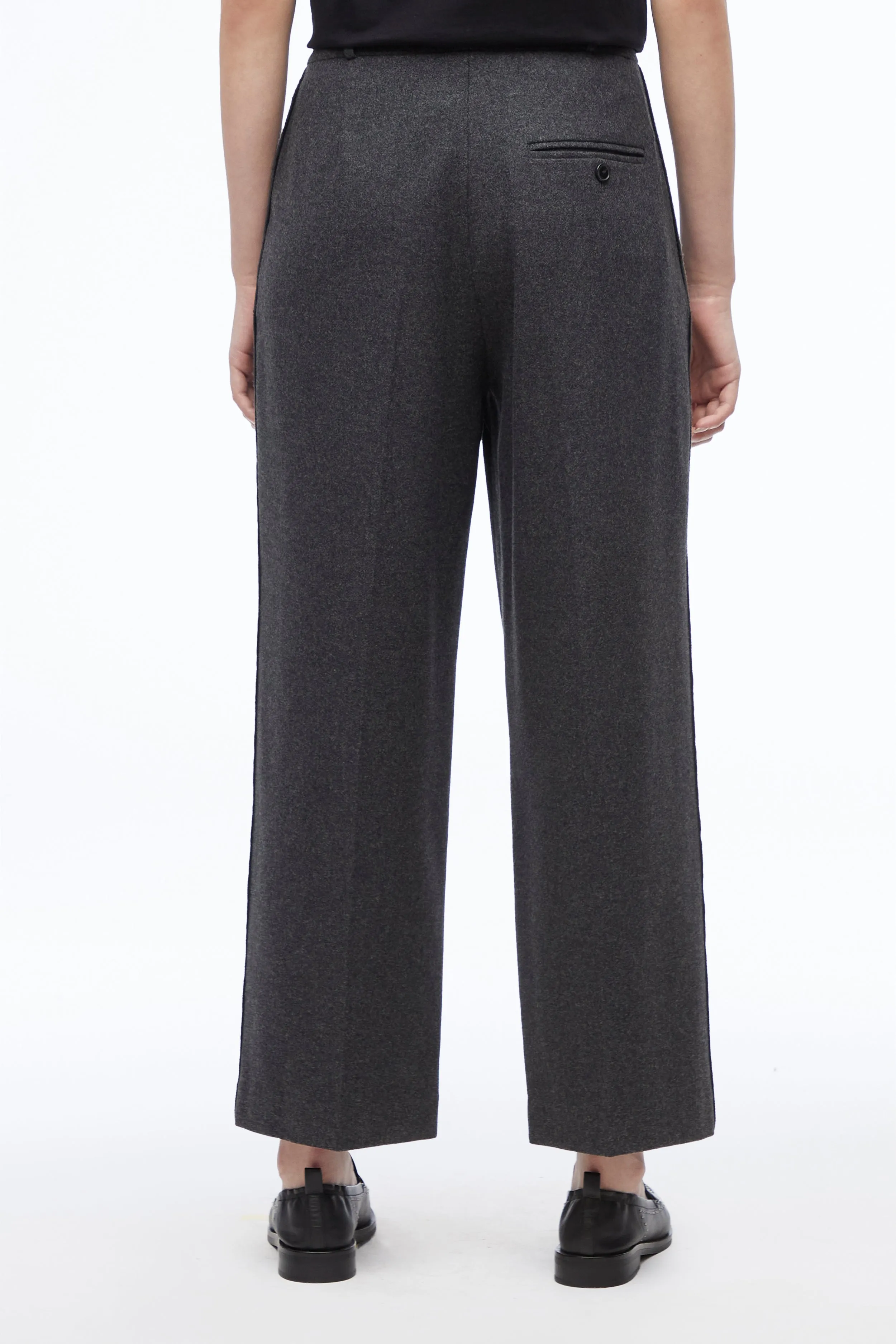 Pleated Cropped Pant