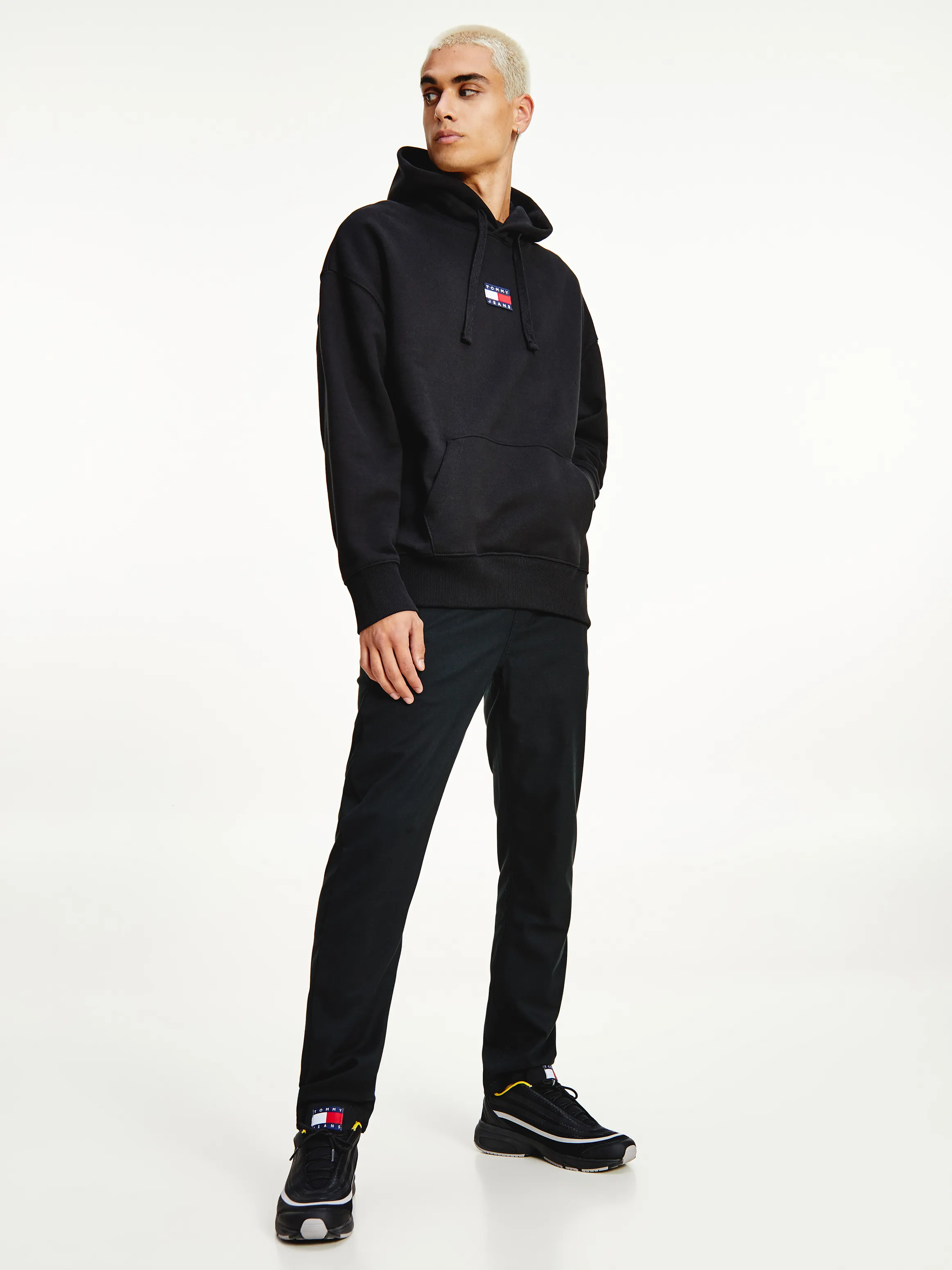 Tommy Badge Organic Cotton Hoodie |  Sweatshirts & Hoodies |  Tommy Hilfiger